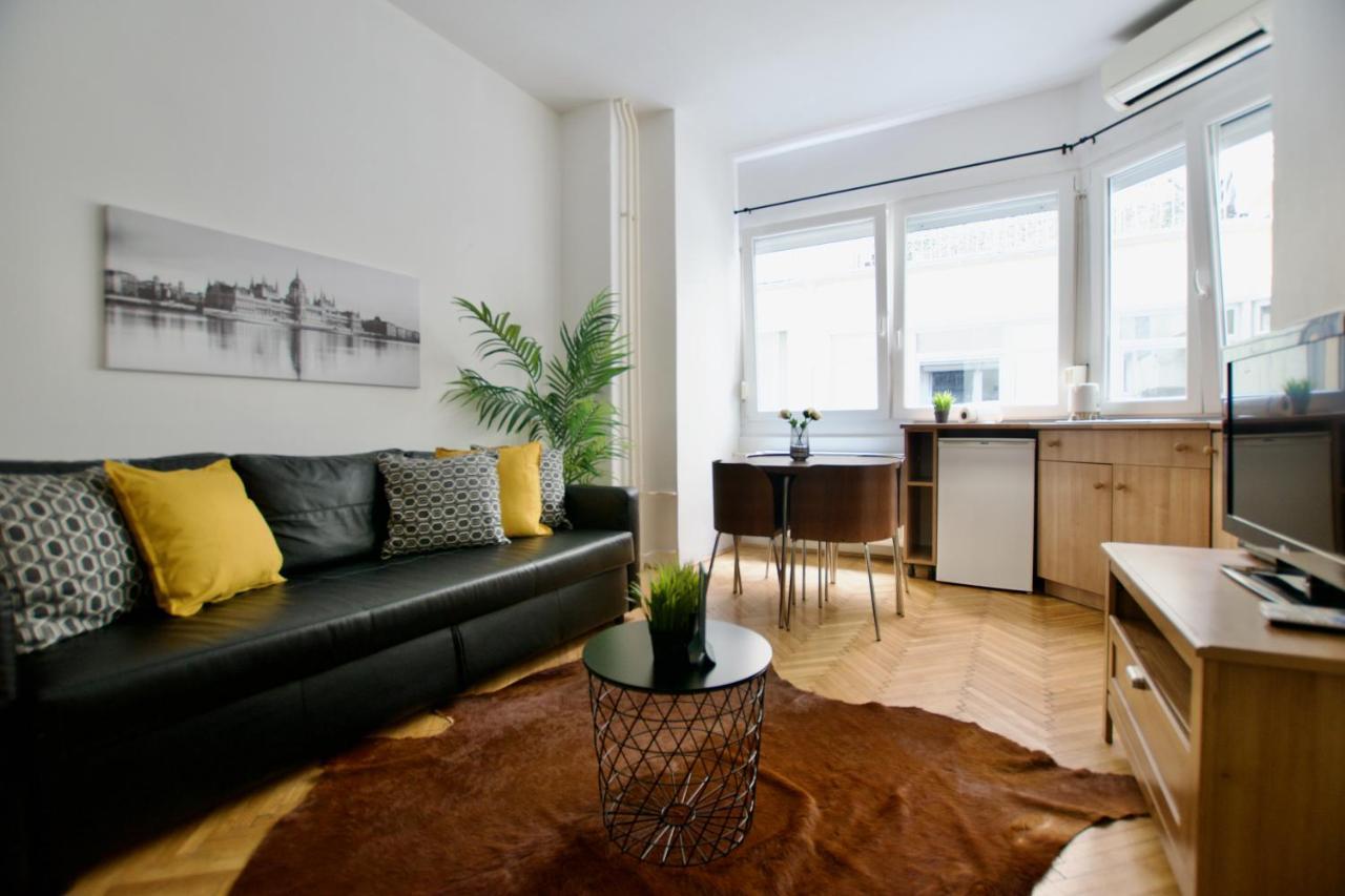 Standard Apartment By Hi5 - Petofi 12 بودابست المظهر الخارجي الصورة