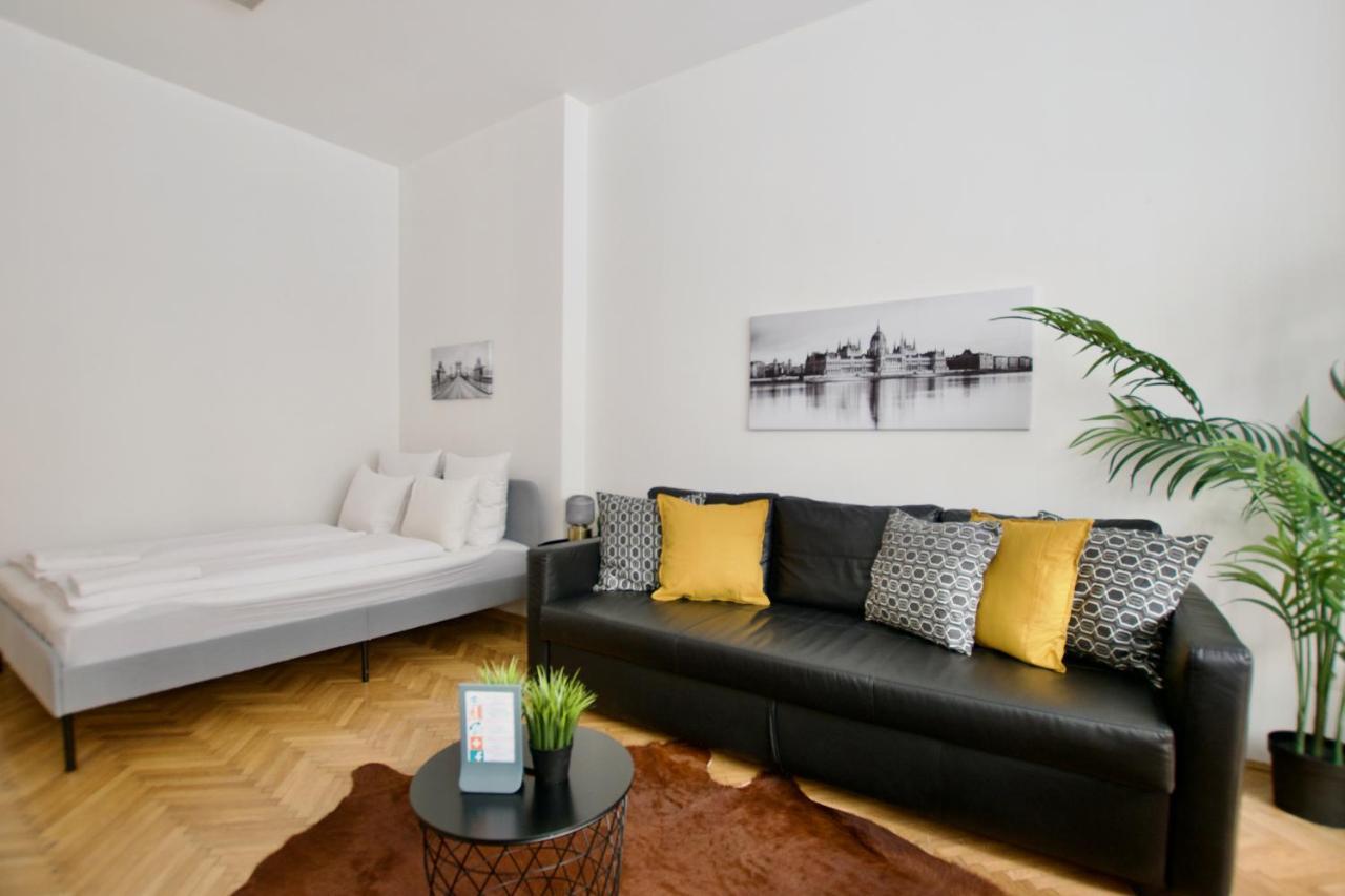 Standard Apartment By Hi5 - Petofi 12 بودابست المظهر الخارجي الصورة