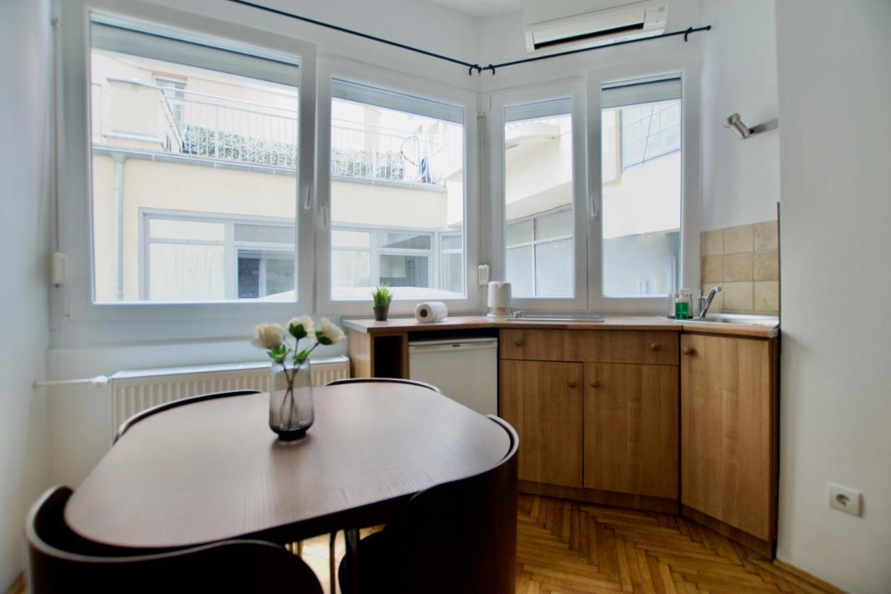 Standard Apartment By Hi5 - Petofi 12 بودابست المظهر الخارجي الصورة